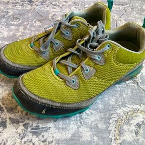 Ahnu women’s 8.5